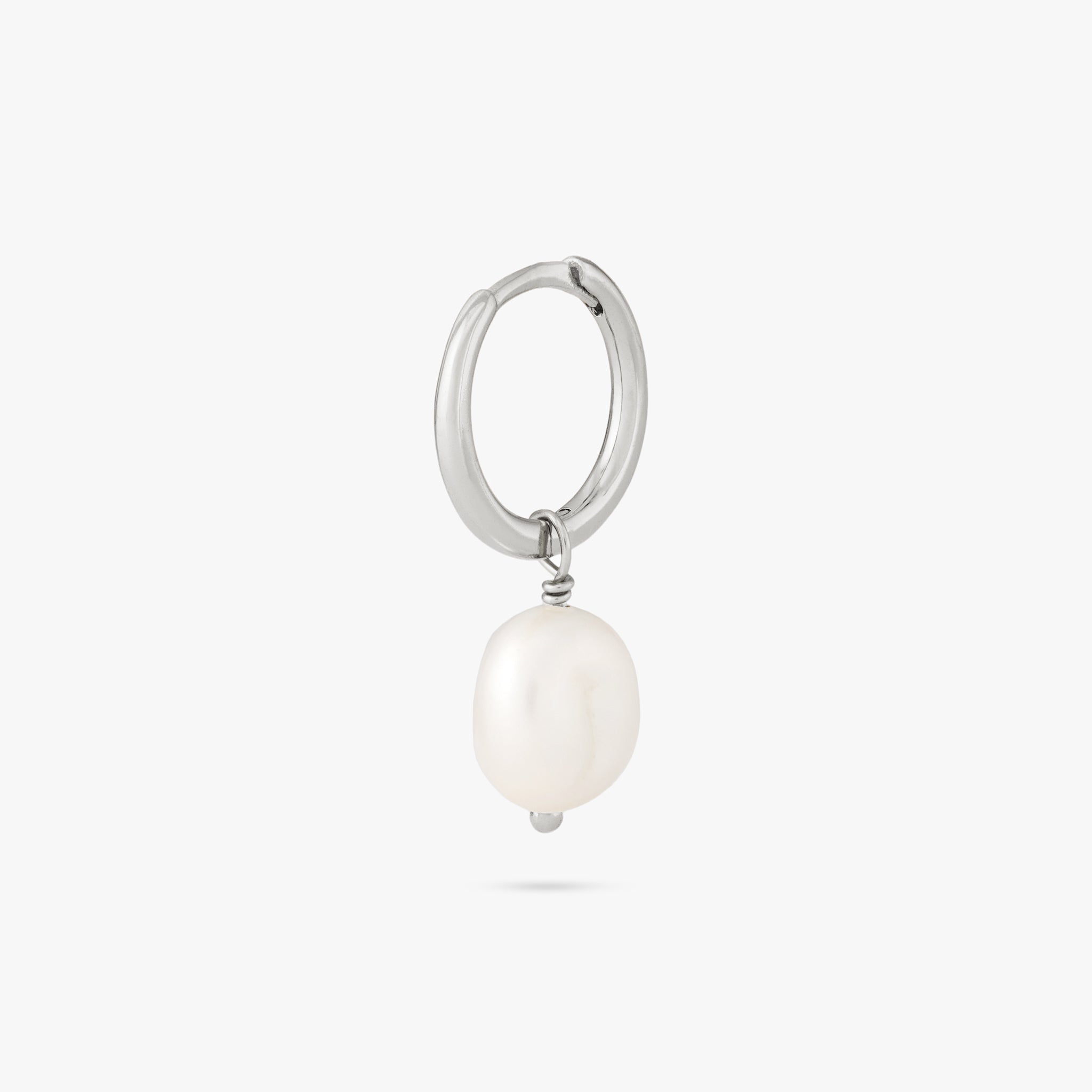 Baroque Pearl Huggie