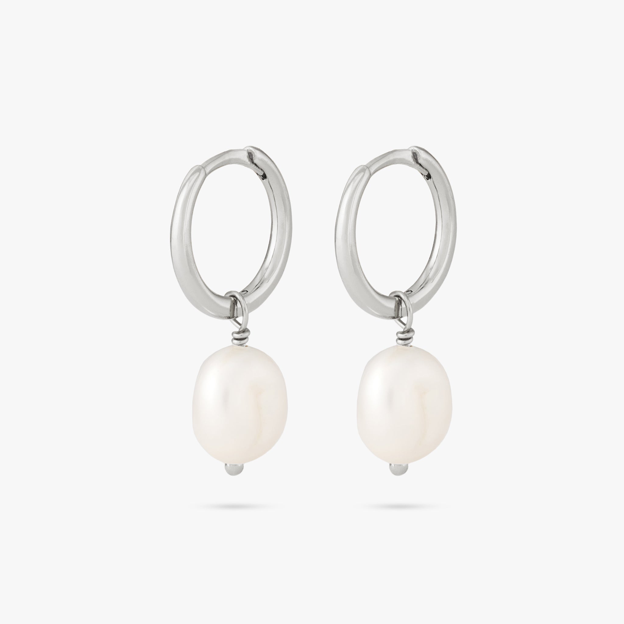 Baroque Pearl Huggie
